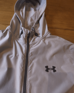 Veste Under Armour Coupe Vent taille L - Comme neuve