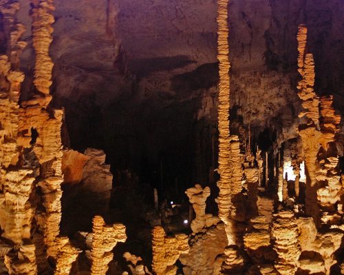 aven-dorgnac-361634_1920