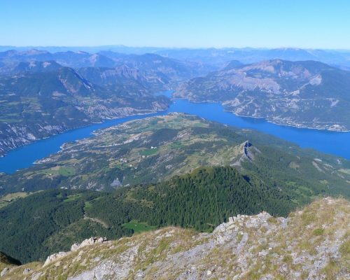 Lac de Serre-Ponçon (Hautes-Alpes et Alpes-de-Haute-Provence, Provence-Alpes-Côte d'Azur,France )